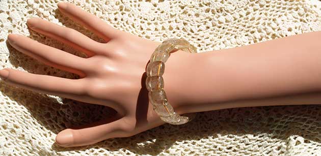 �p���[�X�g�[���u���X���b�g