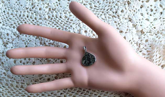 �p���[�X�g�[���W���G���[