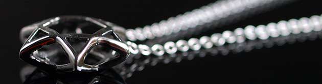 �p���[�X�g�[���y���_���g�g�b�v