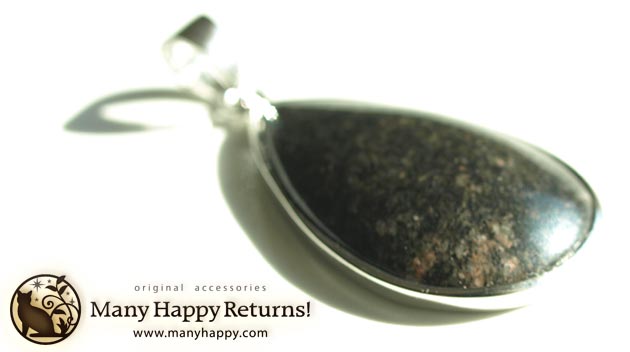 �p���[�X�g�[���y���_���g�g�b�v