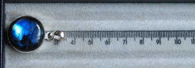 �p���[�X�g�[���l�b�N���X