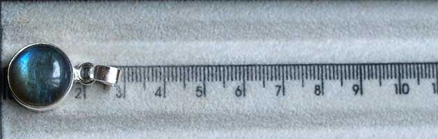 �p���[�X�g�[���l�b�N���X