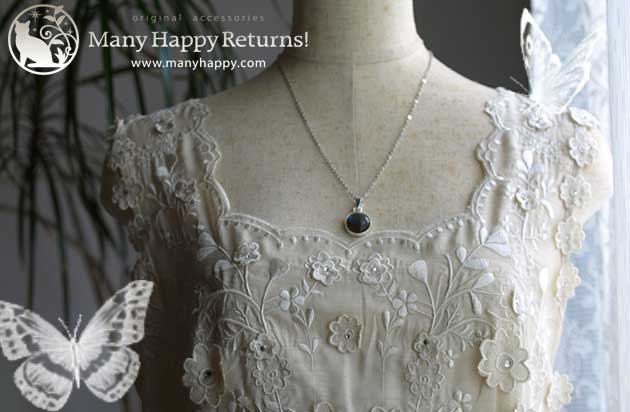 �p���[�X�g�[���l�b�N���X