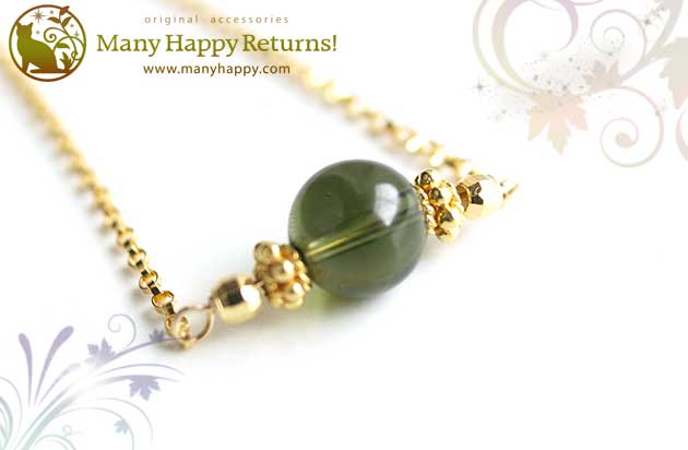 �p���[�X�g�[���l�b�N���X