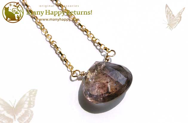 �p���[�X�g�[���l�b�N���X