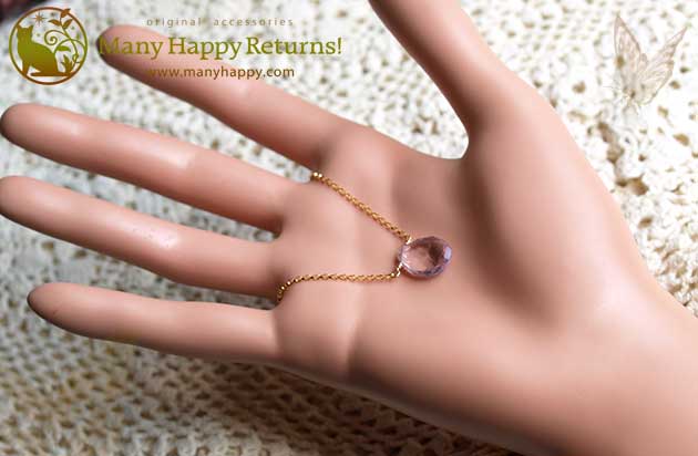 �p���[�X�g�[���l�b�N���X