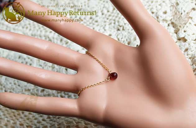 �p���[�X�g�[���l�b�N���X