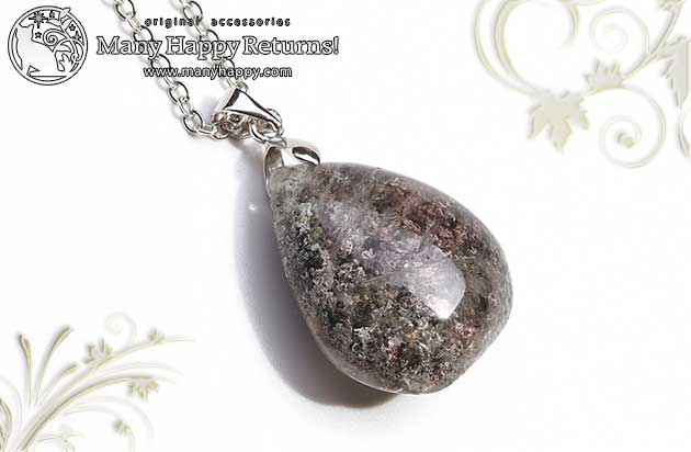 �p���[�X�g�[���l�b�N���X