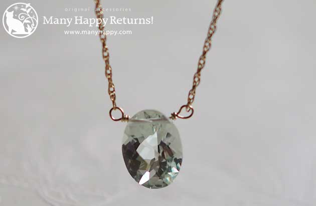 �p���[�X�g�[���l�b�N���X