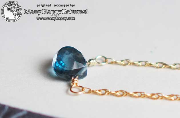 �p���[�X�g�[���l�b�N���X