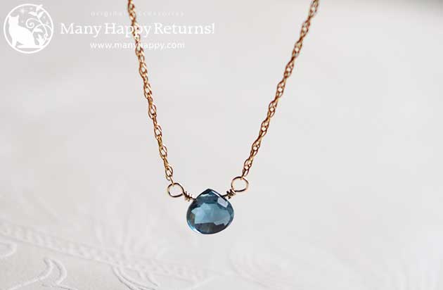 �p���[�X�g�[���l�b�N���X