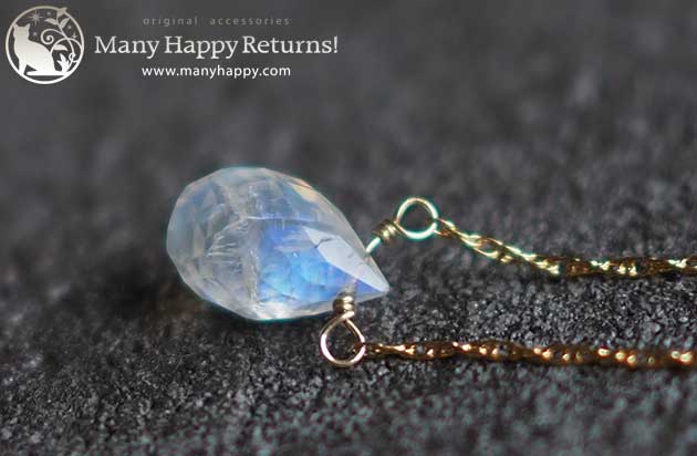 �p���[�X�g�[���l�b�N���X