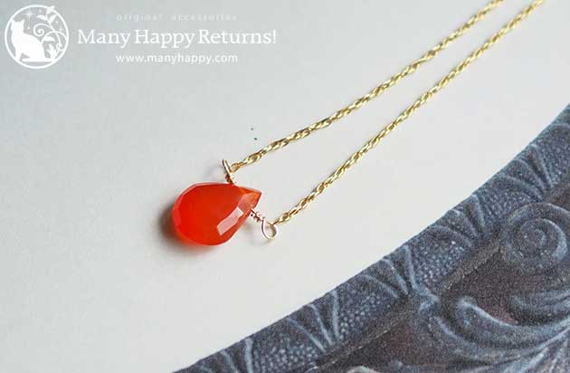 �p���[�X�g�[���l�b�N���X