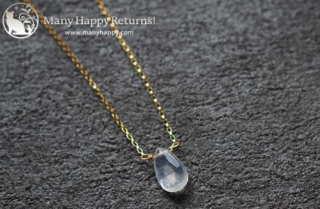 �p���[�X�g�[���l�b�N���X