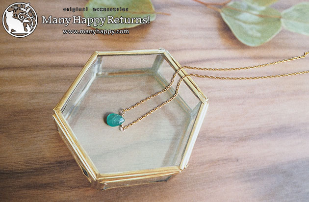 �p���[�X�g�[���l�b�N���X