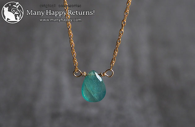 �p���[�X�g�[���l�b�N���X