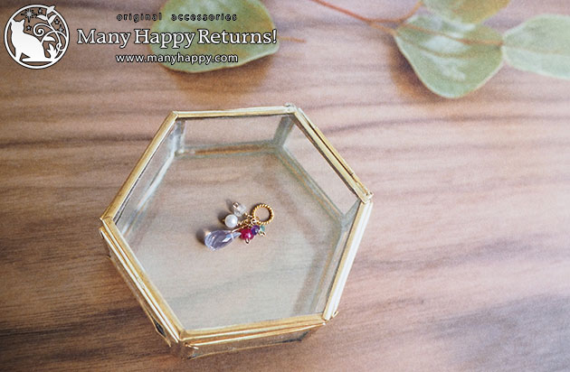 �p���[�X�g�[���l�b�N���X