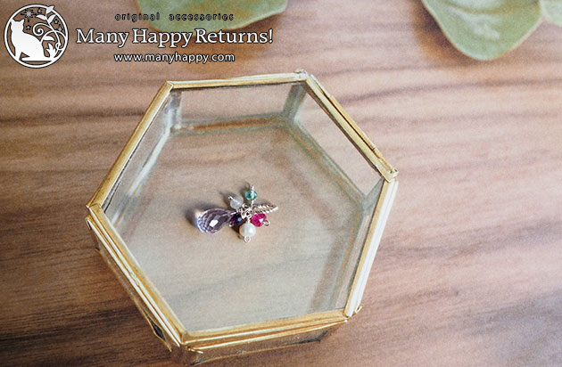 �p���[�X�g�[���l�b�N���X