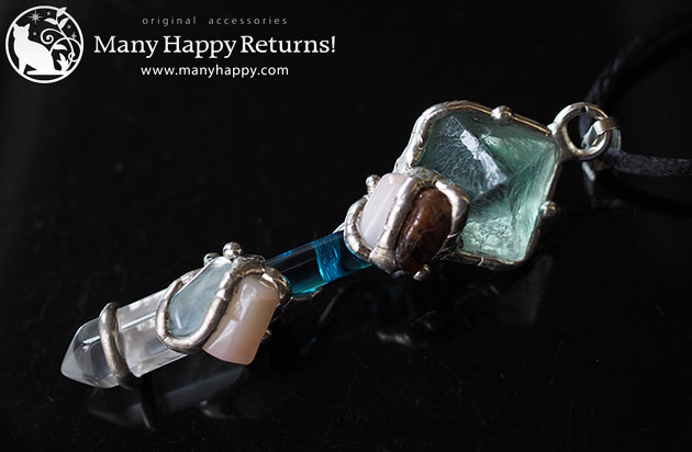 �p���[�X�g�[���l�b�N���X