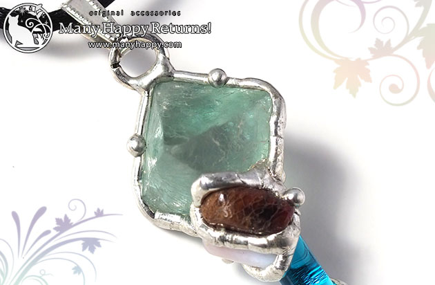 �p���[�X�g�[���l�b�N���X