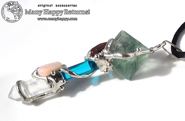 �p���[�X�g�[���l�b�N���X