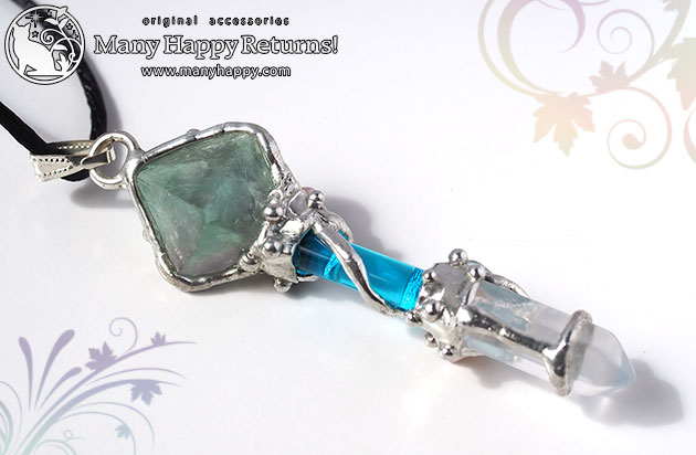 �p���[�X�g�[���l�b�N���X