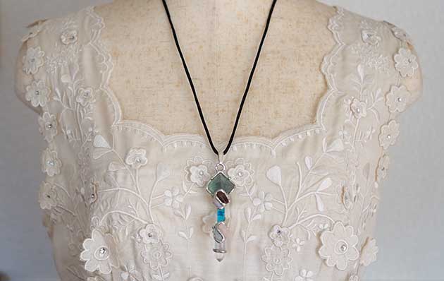 �p���[�X�g�[���y���_���g�g�b�v