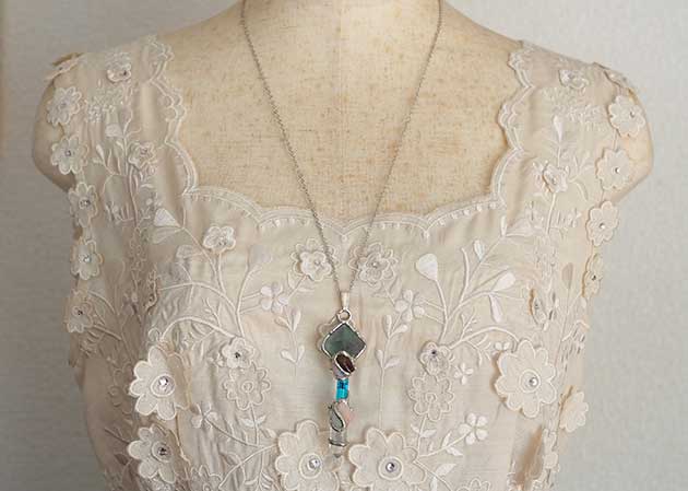 �p���[�X�g�[���y���_���g�g�b�v