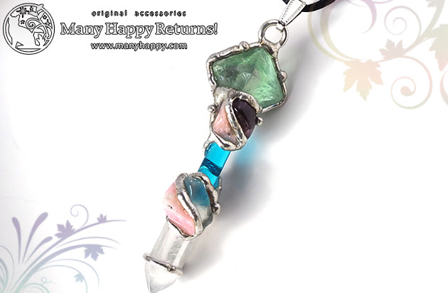 �p���[�X�g�[���l�b�N���X