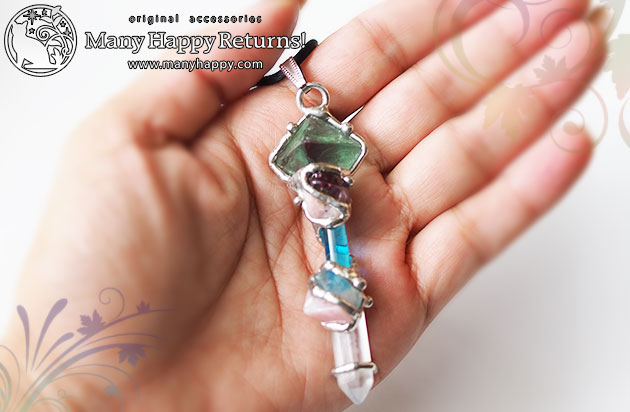 �p���[�X�g�[���l�b�N���X