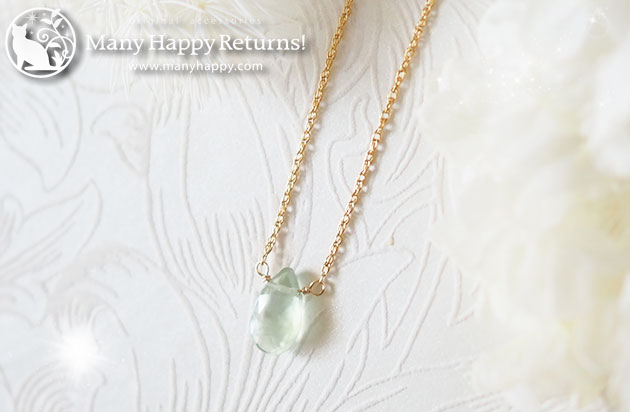 �p���[�X�g�[���l�b�N���X