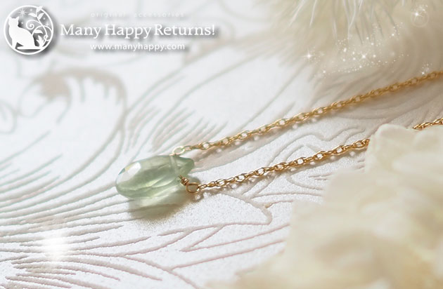 �p���[�X�g�[���l�b�N���X