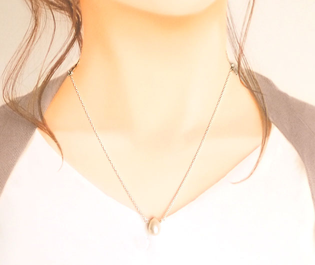 �p���[�X�g�[���l�b�N���X